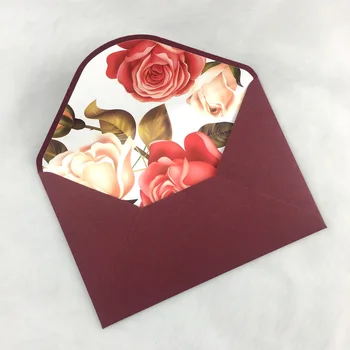 Transport gratuit 25 x 250g 12x17.4cm Hârtie Mată Aur ștampilarea plicuri Roșu de Burgundia pentru Invitatie de Nunta Carduri cadou cu motive florale