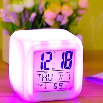 Vinde fierbinte 7 LED-uri de Culoare Schimbare Digital Stralucitoare Ceas Deșteptător Lumina de Noapte Pentru Dormitorul Copilului FIERBINTE Ceas Digital de Alarmă Gadget-uri Electronice
